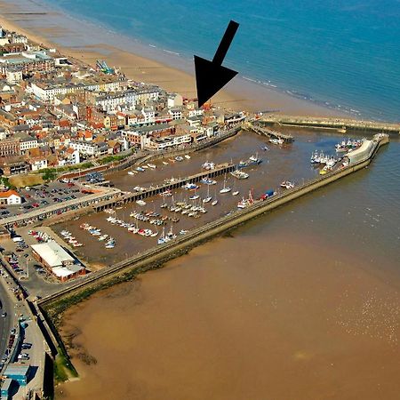 Harbour View Holiday Let - Entire 3 Bedroom Maisonette With Spectacular Harbour And Sea Front Views Sleeps 5 Бридлингтън Екстериор снимка