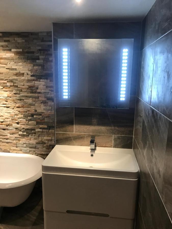 Harbour View Holiday Let - Entire 3 Bedroom Maisonette With Spectacular Harbour And Sea Front Views Sleeps 5 Бридлингтън Екстериор снимка